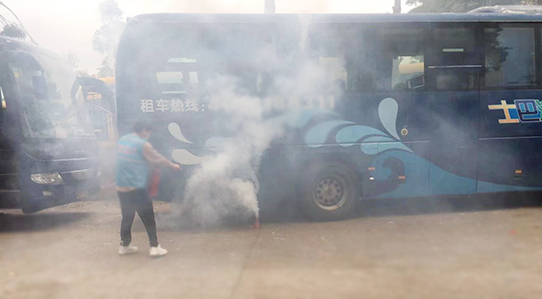 旅游大巴車(chē)租賃 .jpg 旅游大巴車(chē)租賃 .jpg